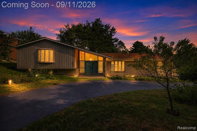 6579 Balmoral Terrace, Clarkston, MI 48346