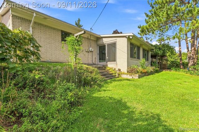 6579 Balmoral Terrace, Clarkston, MI 48346