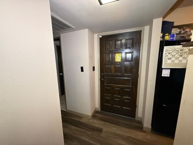 6545 S Cedar Avenue, Fresno, CA 93725