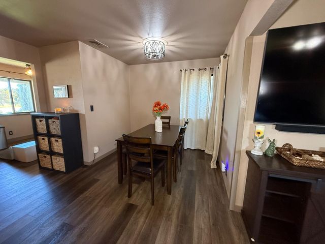 6545 S Cedar Avenue, Fresno, CA 93725