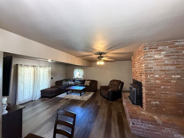 6545 S Cedar Avenue, Fresno, CA 93725