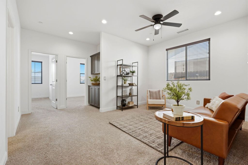 Image 20 of property listing at 1833 W Corvina Avenue, Visalia, CA 93291