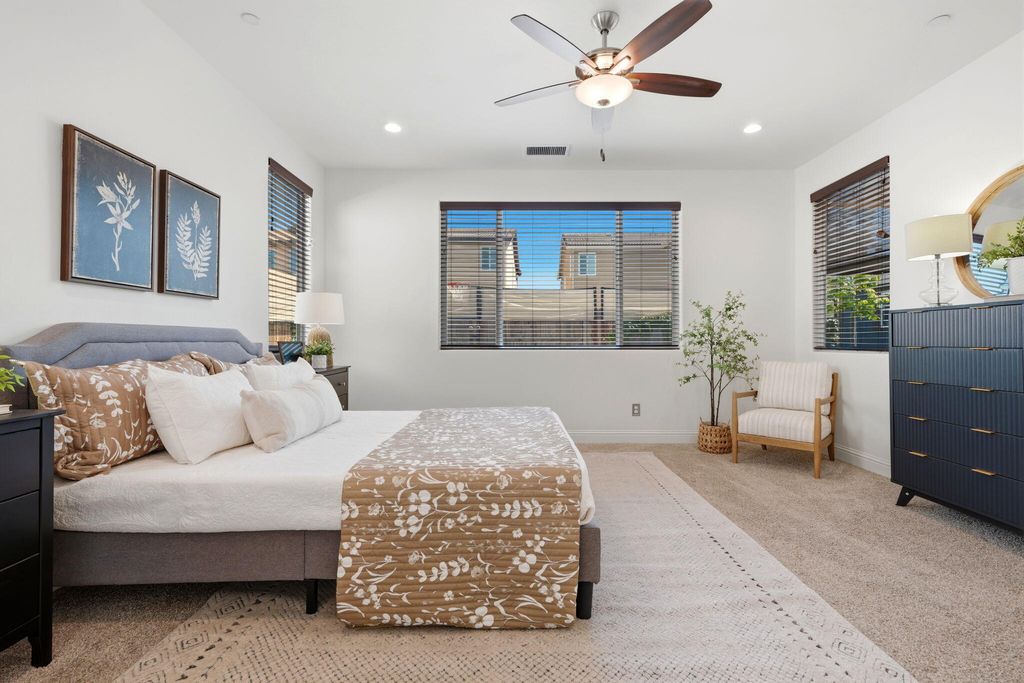 Image 25 of property listing at 1833 W Corvina Avenue, Visalia, CA 93291
