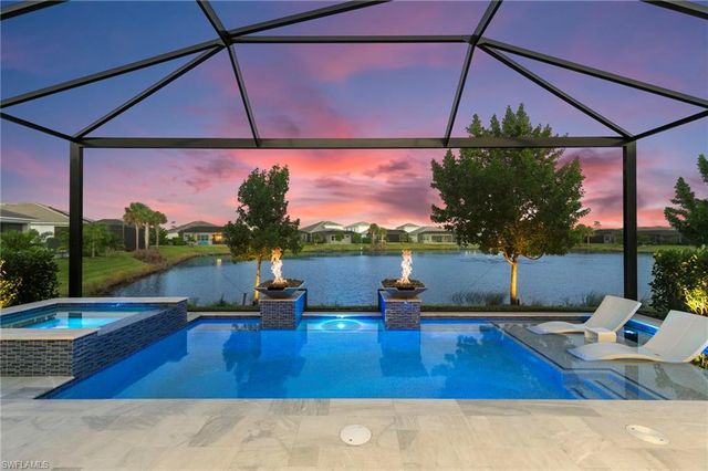 9098 Montserrat DR, Naples, FL 34114