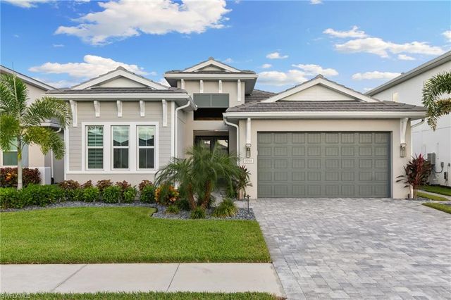 9098 Montserrat DR, Naples, FL 34114