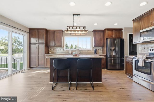 55 POWDER RIVER CT, Harpers Ferry, WV 25425