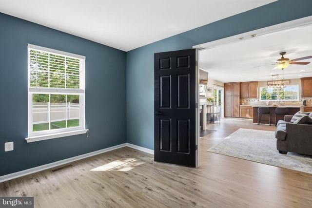 55 POWDER RIVER CT, Harpers Ferry, WV 25425