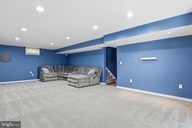 55 POWDER RIVER CT, Harpers Ferry, WV 25425