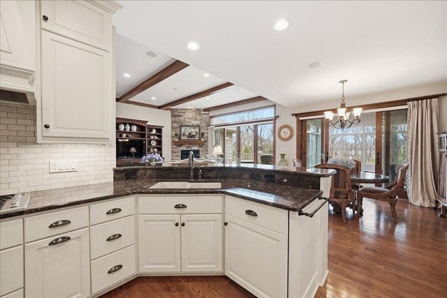 770 Quinlan Court, Crown Point, IN 46307