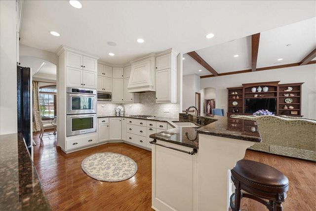 770 Quinlan Court, Crown Point, IN 46307