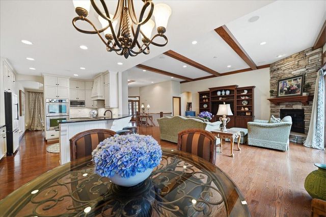 770 Quinlan Court, Crown Point, IN 46307