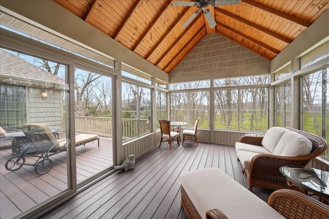 770 Quinlan Court, Crown Point, IN 46307