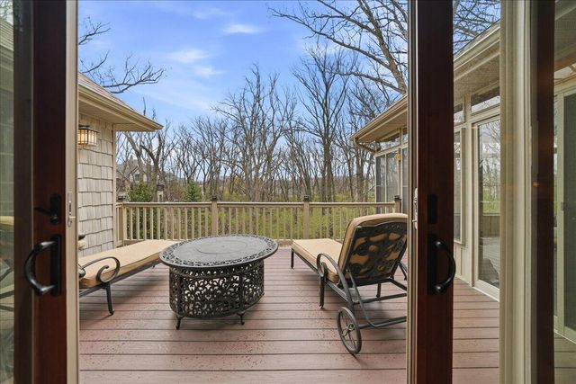 770 Quinlan Court, Crown Point, IN 46307