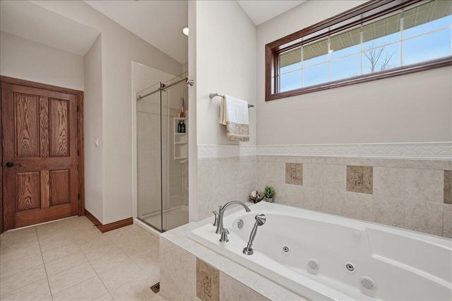 770 Quinlan Court, Crown Point, IN 46307