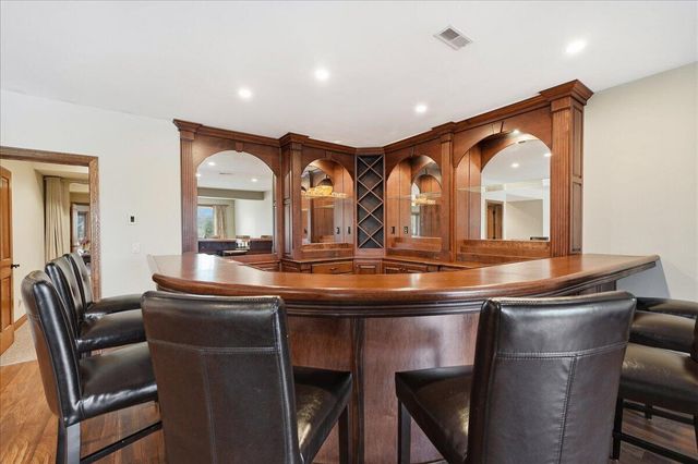 770 Quinlan Court, Crown Point, IN 46307