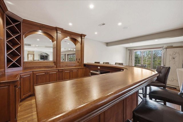 770 Quinlan Court, Crown Point, IN 46307