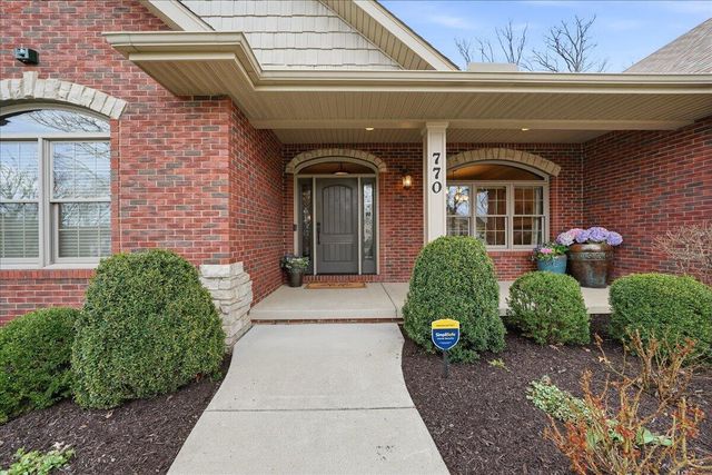 770 Quinlan Court, Crown Point, IN 46307