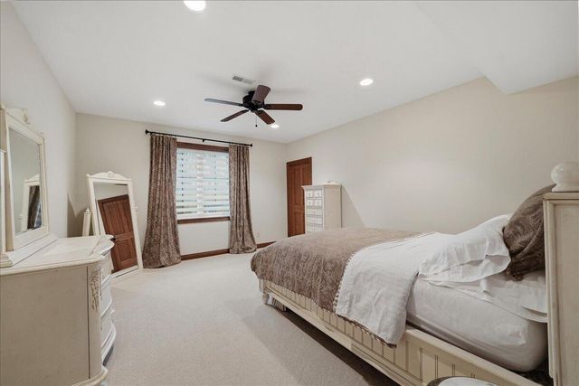 770 Quinlan Court, Crown Point, IN 46307