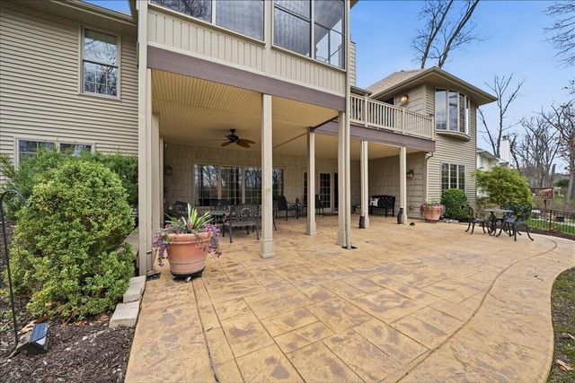 770 Quinlan Court, Crown Point, IN 46307