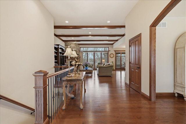 770 Quinlan Court, Crown Point, IN 46307