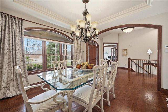 770 Quinlan Court, Crown Point, IN 46307