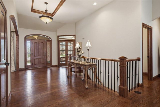 770 Quinlan Court, Crown Point, IN 46307