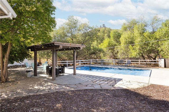 6395 Parkhill Road, Santa Margarita, CA 93453