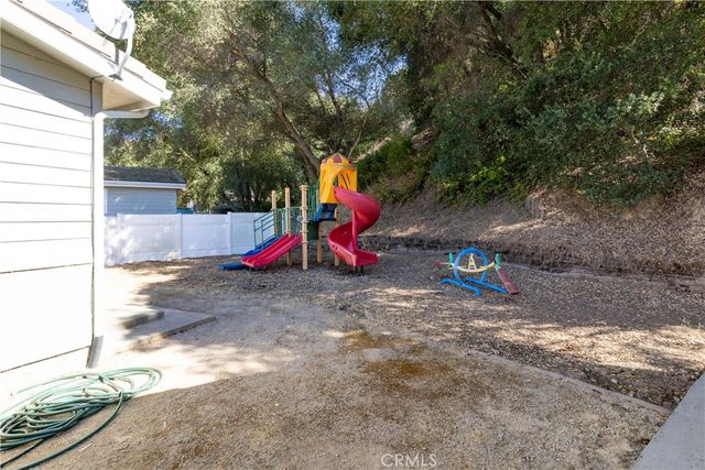 6395 Parkhill Road, Santa Margarita, CA 93453