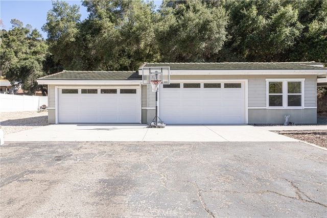 6395 Parkhill Road, Santa Margarita, CA 93453