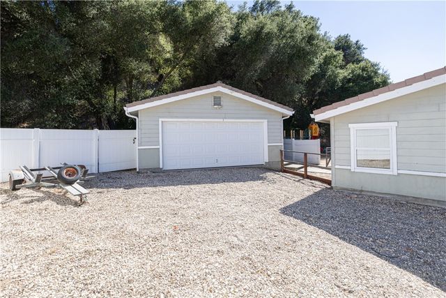 6395 Parkhill Road, Santa Margarita, CA 93453