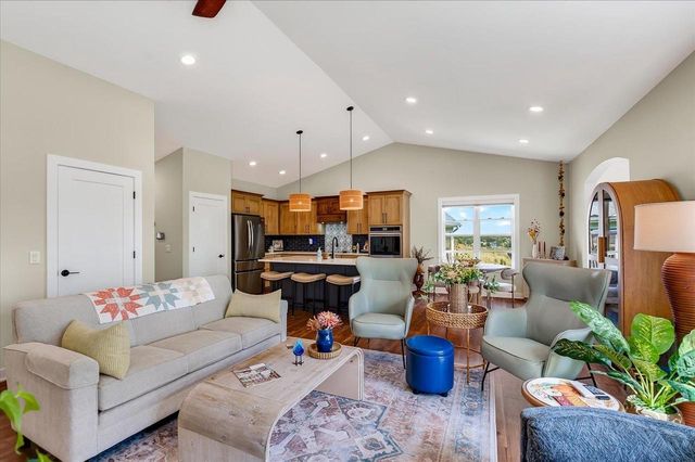 4141 Fox Forest Way, Deforest, WI 53532