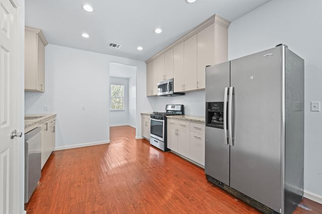 330 Howard LN, Buda, TX 78610