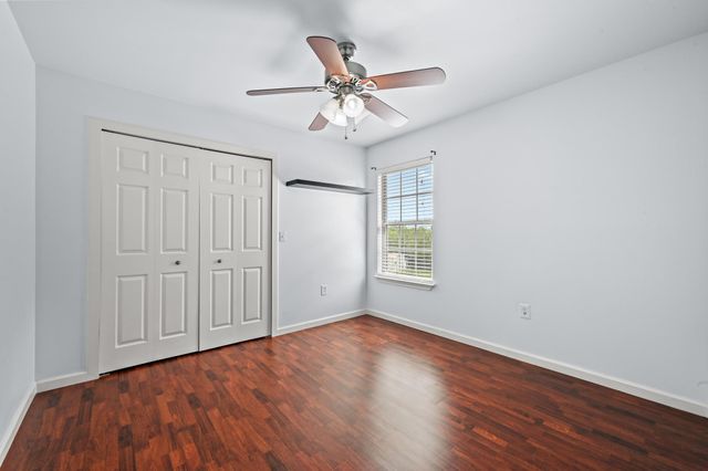 330 Howard LN, Buda, TX 78610