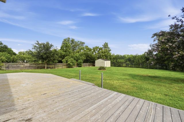 330 Howard LN, Buda, TX 78610