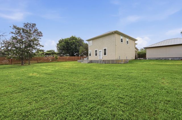 330 Howard LN, Buda, TX 78610