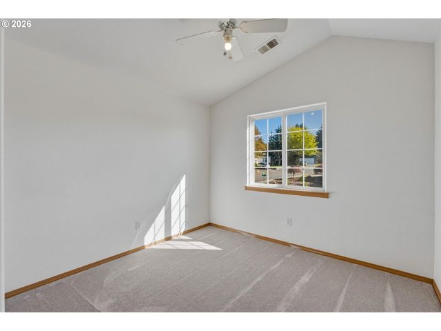 1061 40TH St, Washougal, WA 98671