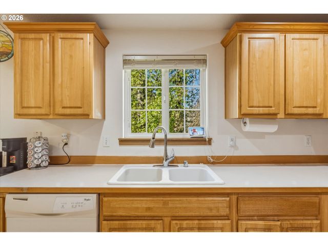 1061 40TH St, Washougal, WA 98671