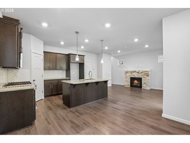 1459 19TH Ave, Forest Grove, OR 97116