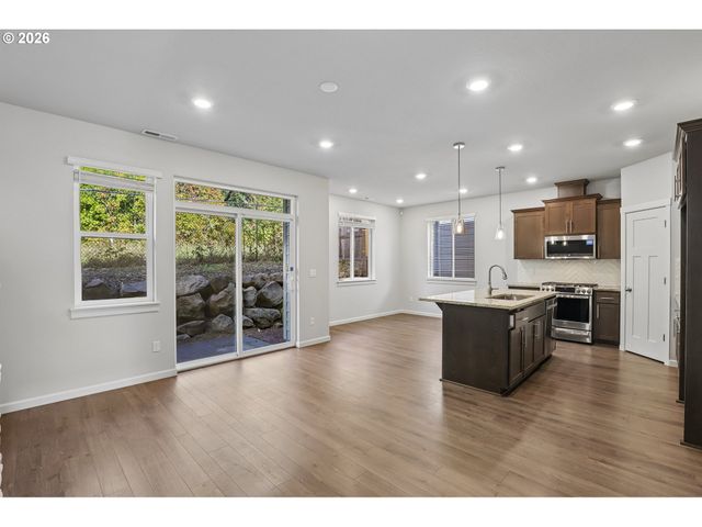 1459 19TH Ave, Forest Grove, OR 97116