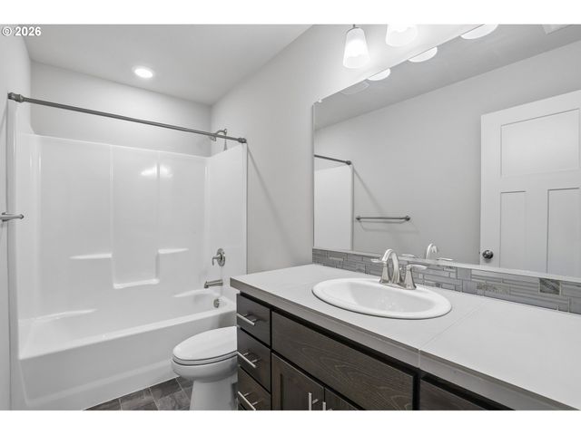 1459 19TH Ave, Forest Grove, OR 97116