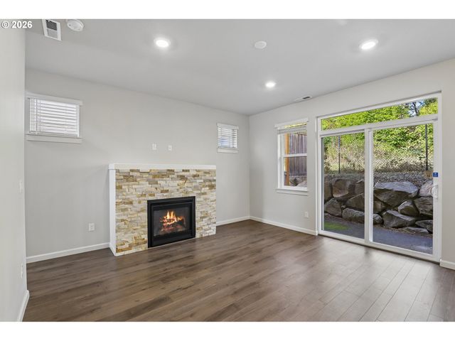 1459 19TH Ave, Forest Grove, OR 97116