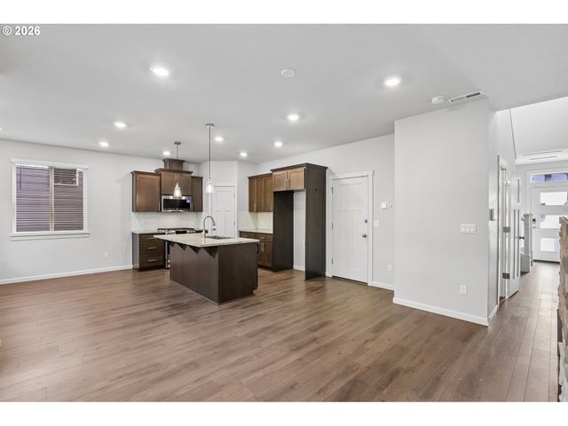 1459 19TH Ave, Forest Grove, OR 97116