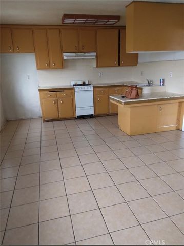10936 Pope Avenue, Lynwood, CA 90262