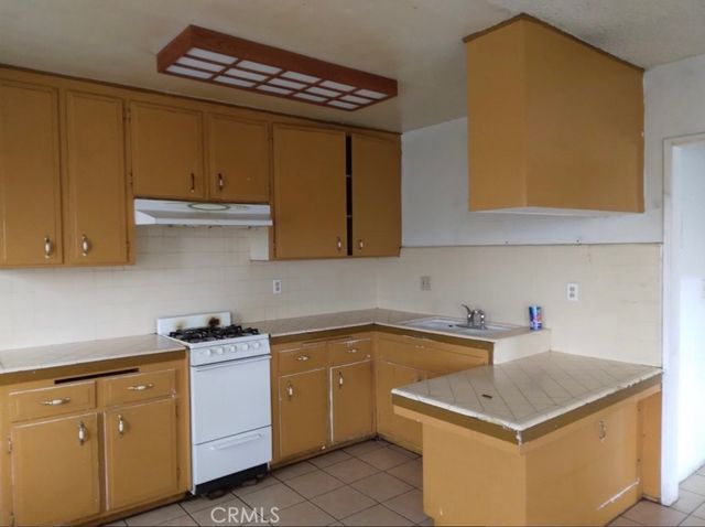 10936 Pope Avenue, Lynwood, CA 90262