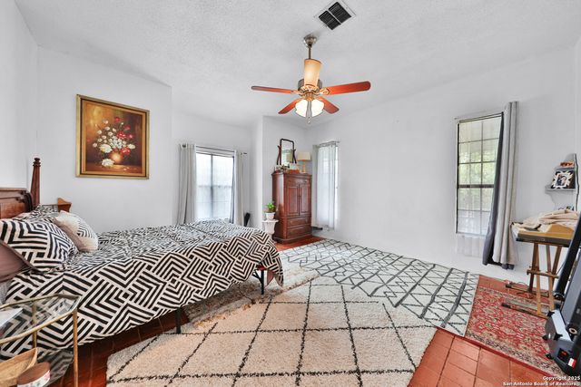 631 san bernardo, San Antonio, TX 78228