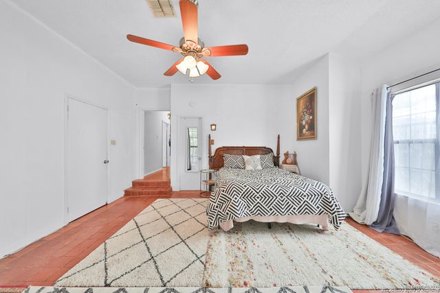 631 san bernardo, San Antonio, TX 78228