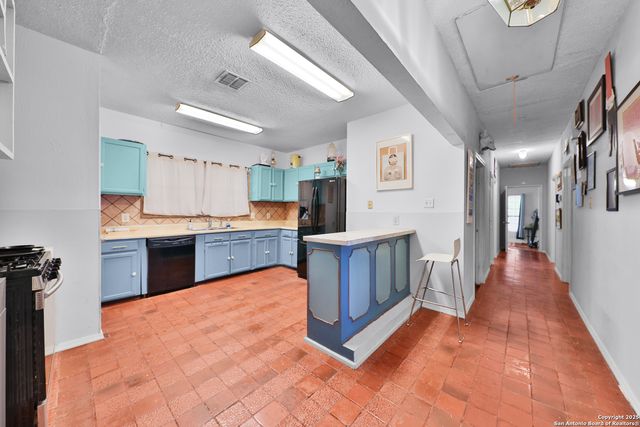 631 san bernardo, San Antonio, TX 78228