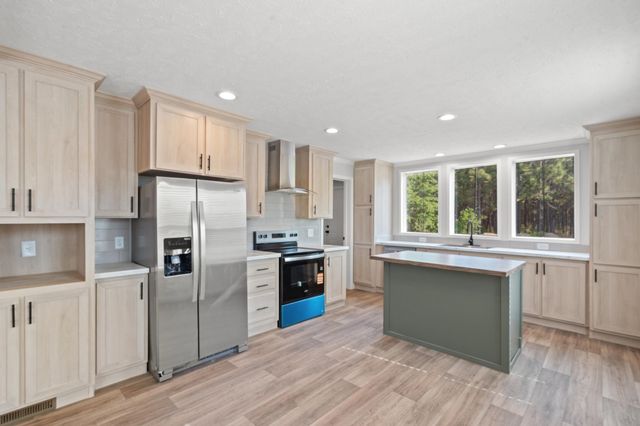 1939 Troy Atkinson Rd., Mullins, SC 29574