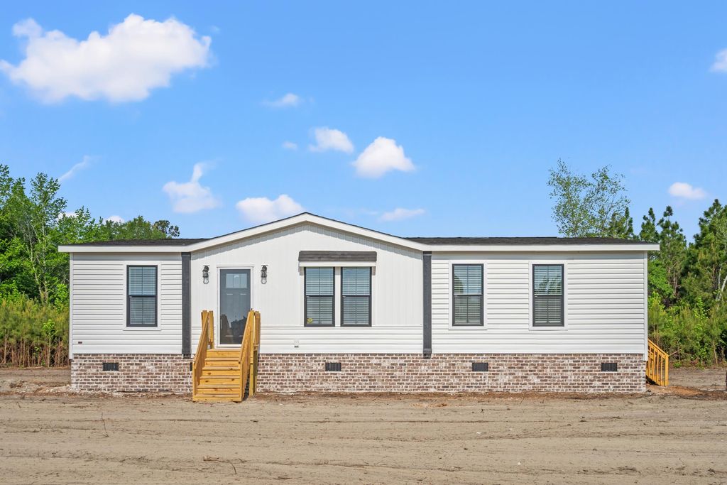 1939 Troy Atkinson Rd., Mullins, SC 29574