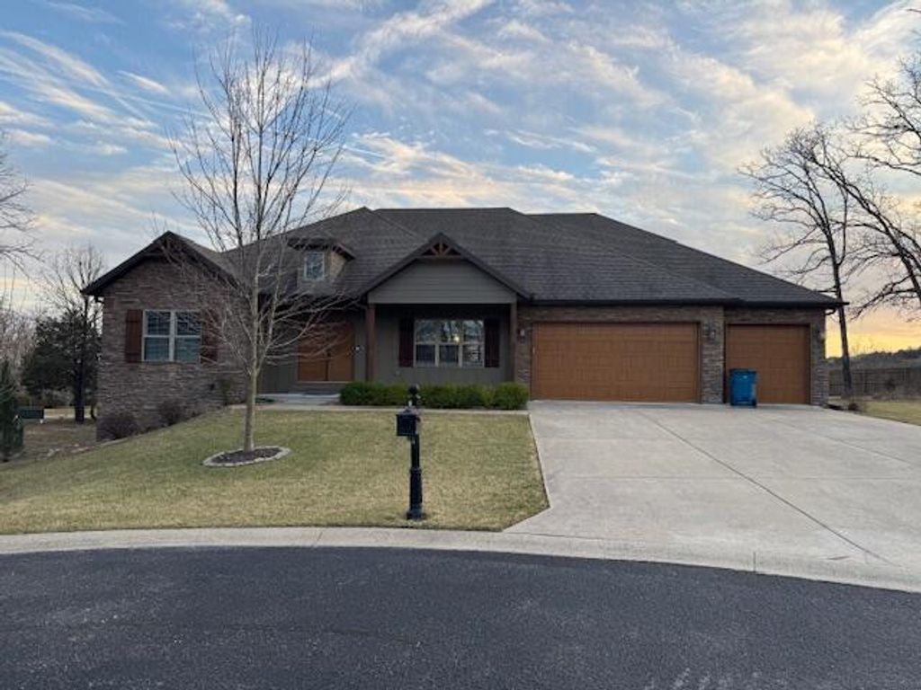 114 Hickory Hills Court, Branson, MO 65616